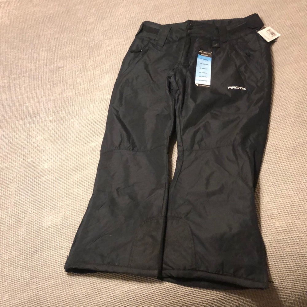 Arctix womens Insulated Snow Pants. Black size XL short.